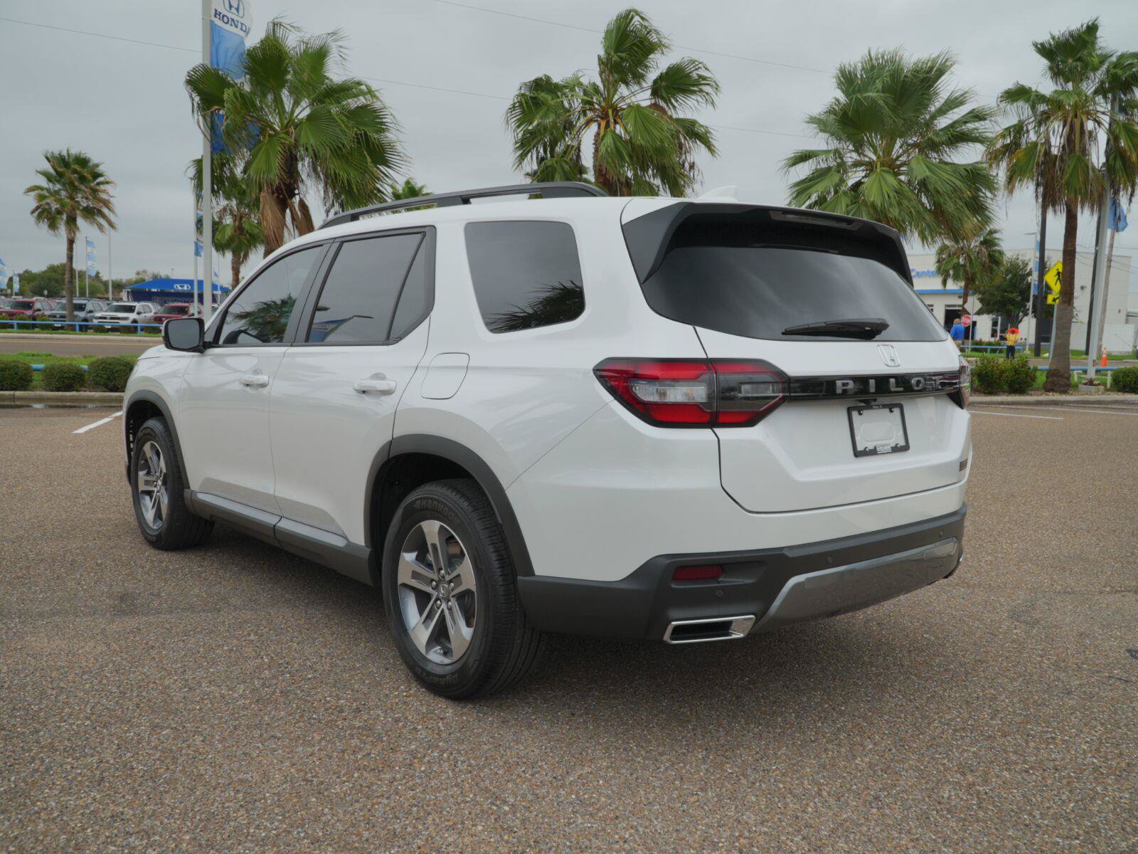 Used 2026 Honda Pilot EX-L image 12
