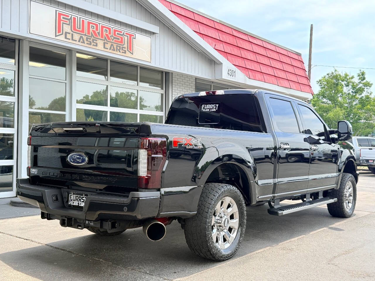 Used 2017 Ford F250 Lariat w/ Lariat Ultimate Package AWD/4WD image 3