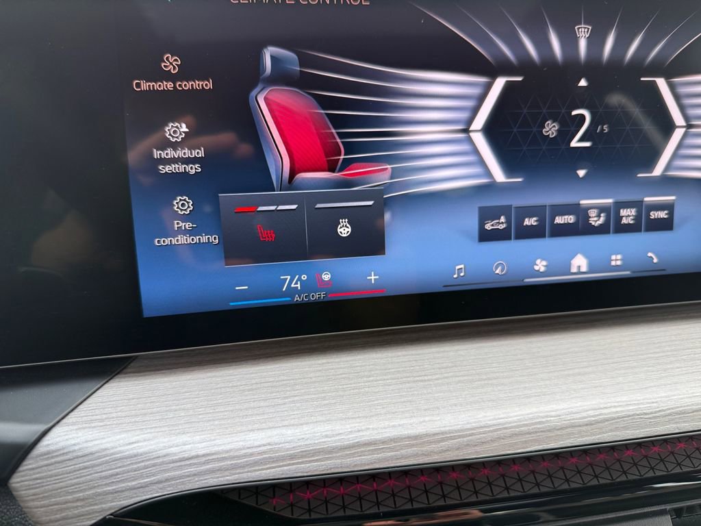 Certified 2025 BMW 330i xDrive Sedan image 24