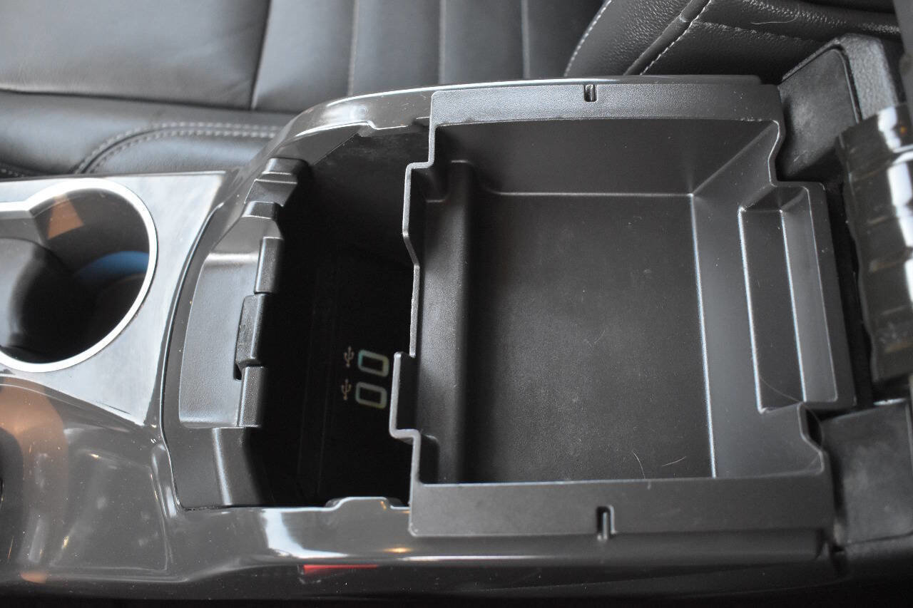 Used 2016 Ford Escape Titanium image 28