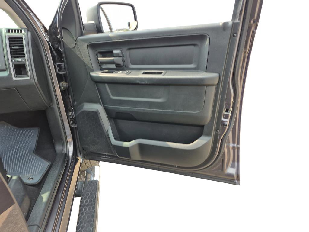 Used 2018 RAM 1500 Tradesman w/ Popular Equipment Group RWD image 30