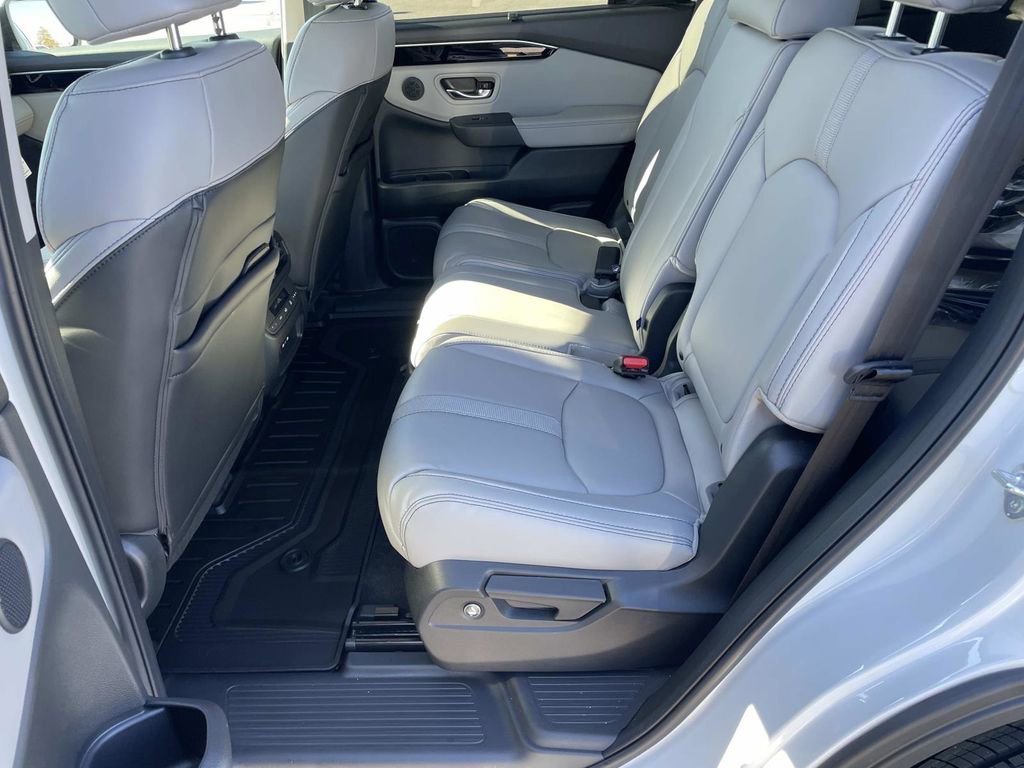 New 2025 Honda Pilot EX-L image 9