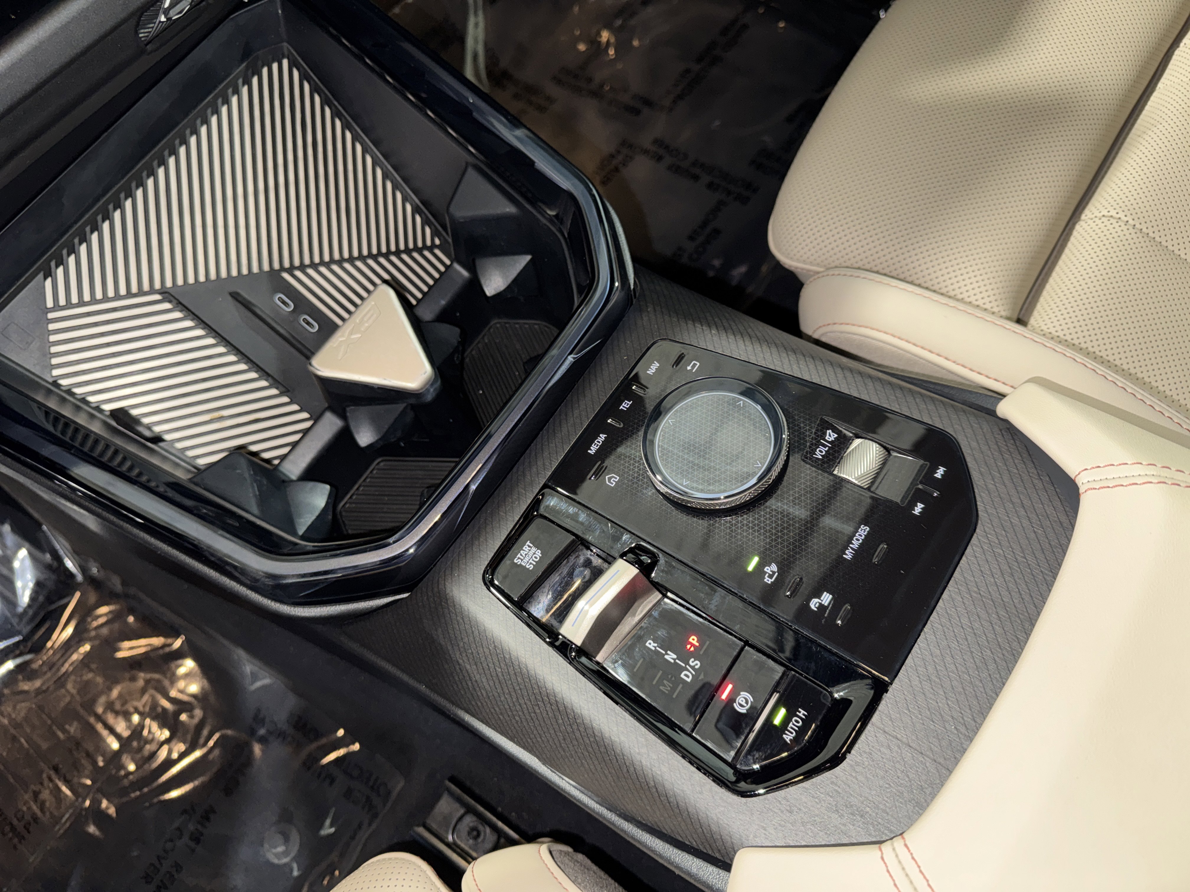 Certified 2025 BMW X3 xDrive30i w/ Premium Package image 28