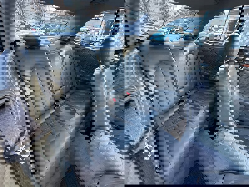 Used 2009 Mercedes-Benz CLK 350 Coupe image 23