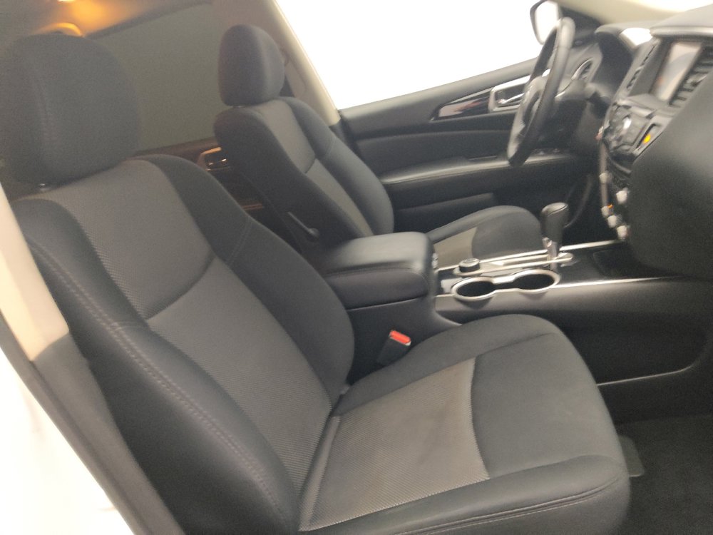 Used 2019 Nissan Pathfinder SV AWD/4WD image 21