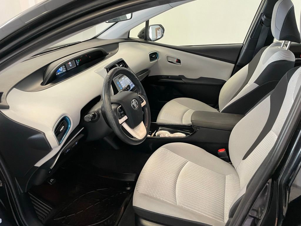 Used 2016 Toyota Prius Three image 15