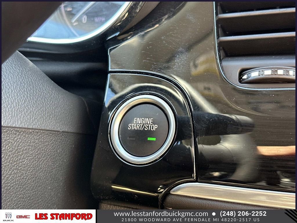 Used 2022 Buick Encore Preferred w/ Safety Package AWD/4WD image 28