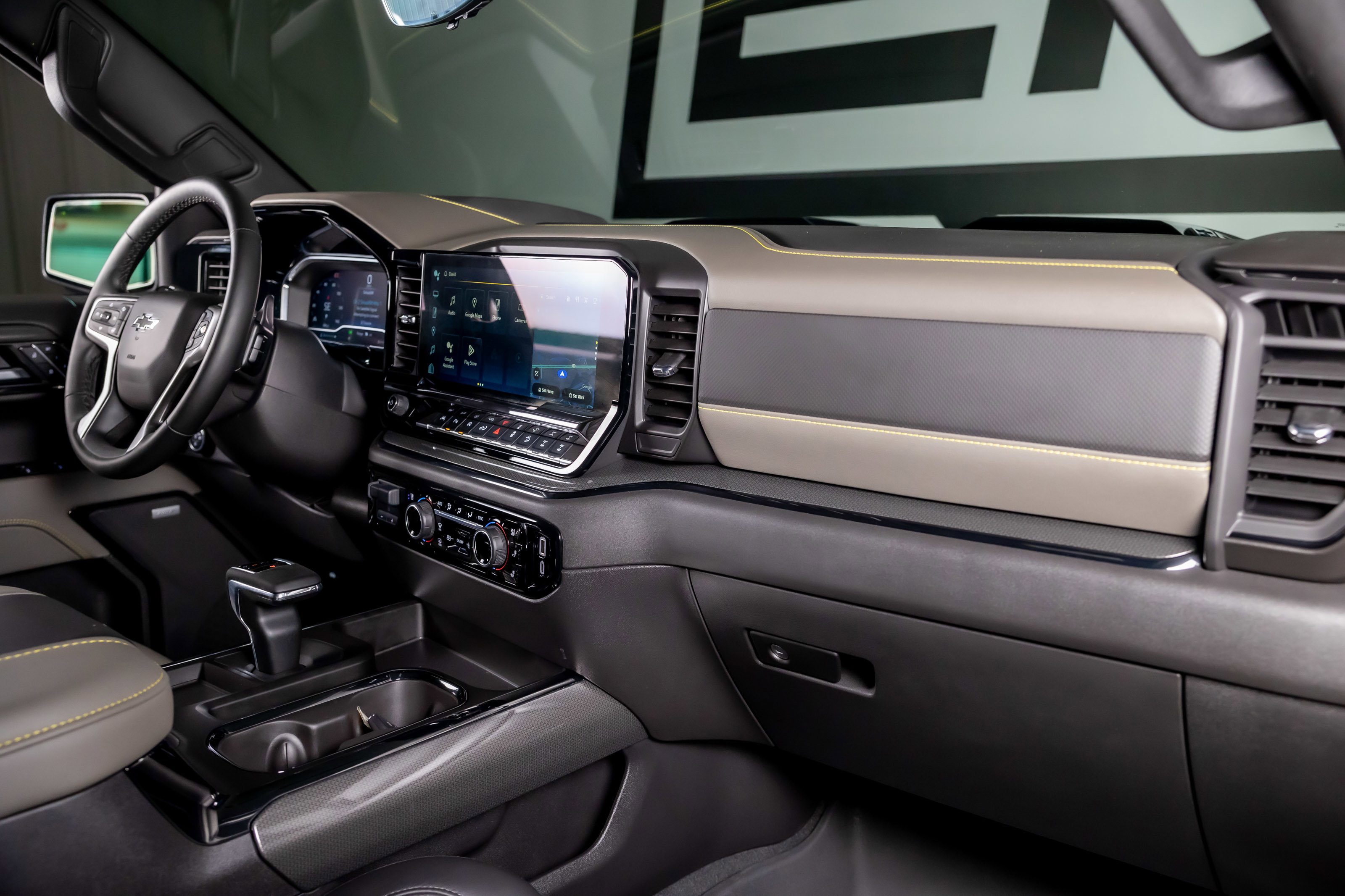 Used 2025 Chevrolet Silverado 1500 ZR2 w/ Technology Package image 35