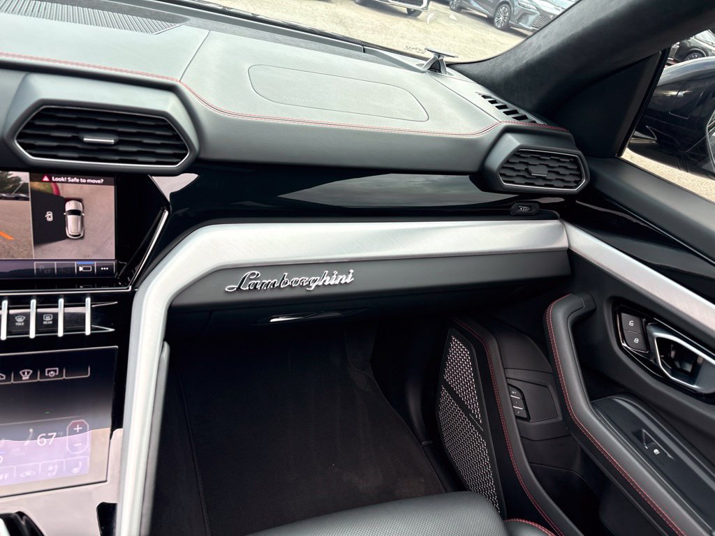 Used 2021 Lamborghini Urus AWD/4WD image 17