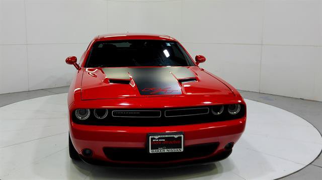 Used 2015 Dodge Challenger R/T Plus RWD image 2