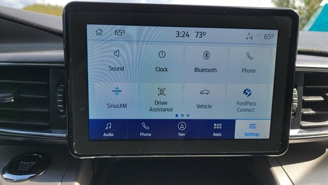 Used 2022 Ford Explorer XLT w/ Equipment Group 202A image 25