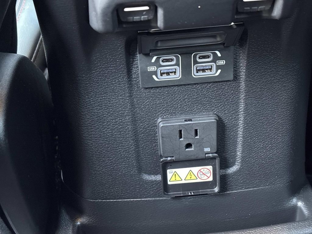 Used 2024 Jeep Wrangler Unlimited Rubicon image 19