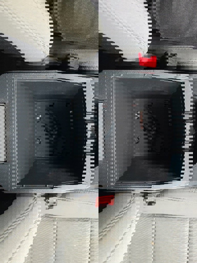 Used 2017 Hyundai Santa Fe Sport image 28