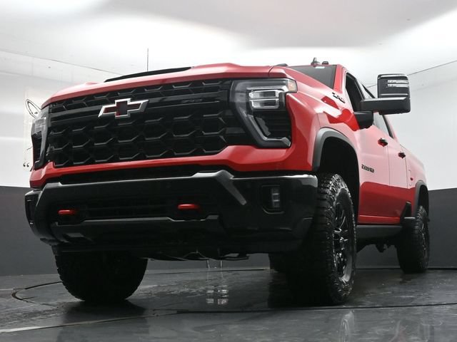 New 2026 Chevrolet Silverado 2500 ZR2 w/ LPO, Dark Essentials Package AWD/4WD image 4