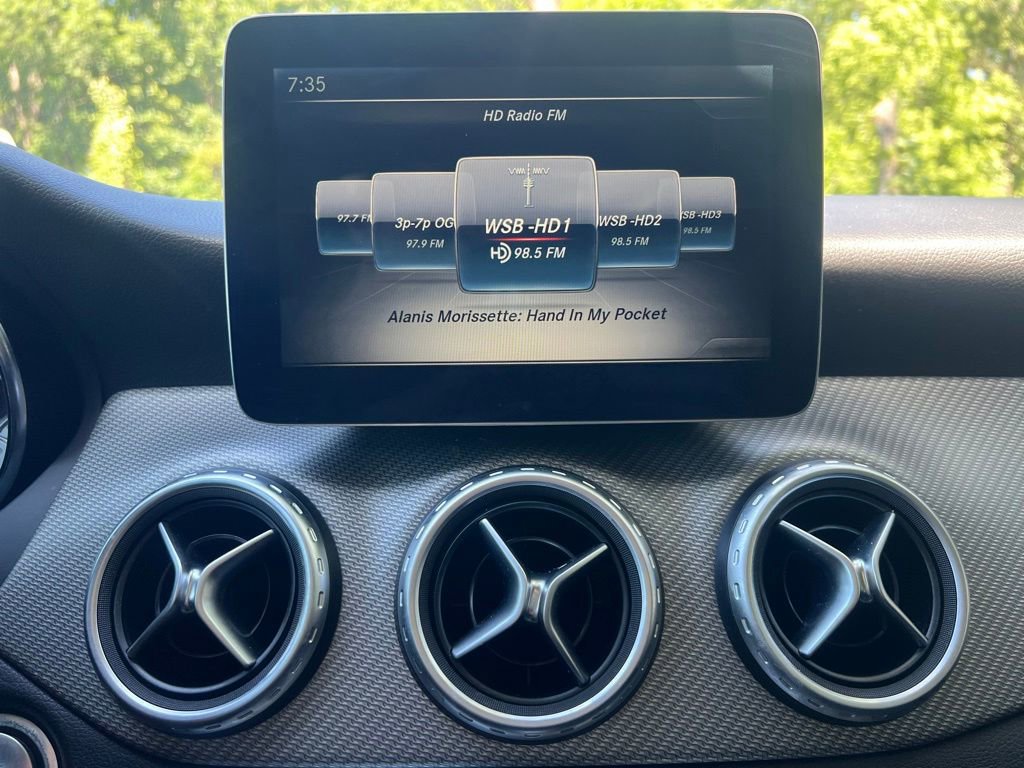 Used 2017 Mercedes-Benz GLA 250 image 25