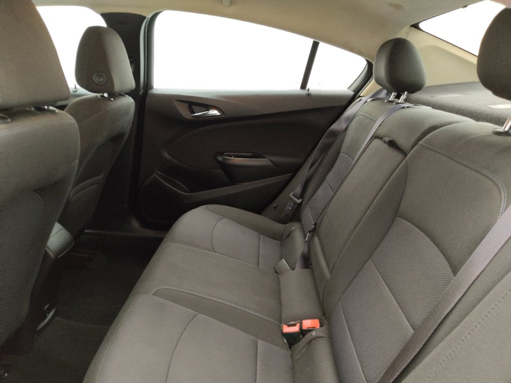 Used 2017 Chevrolet Cruze LT w/ Convenience Package FWD image 18