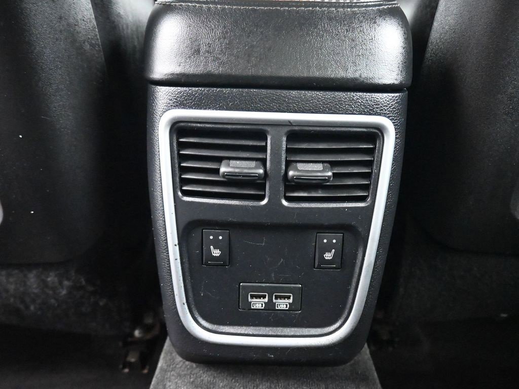 Used 2018 Chrysler 300 Limited image 32