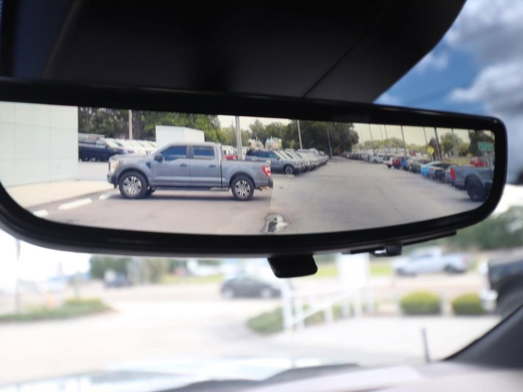 Used 2025 GMC Sierra 1500 AT4 w/ AT4 Premium Package image 6