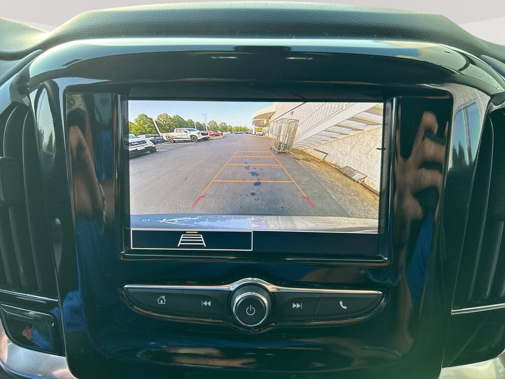Used 2021 Chevrolet Traverse LS AWD/4WD image 18