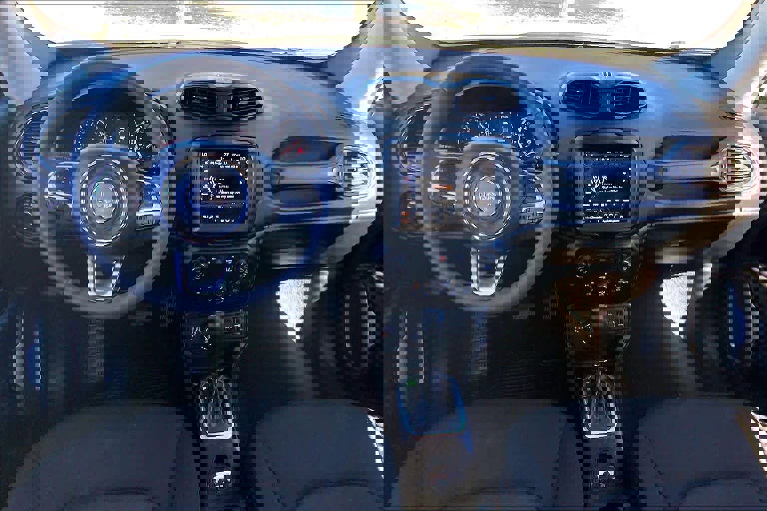 Used 2023 Jeep Renegade Latitude image 15