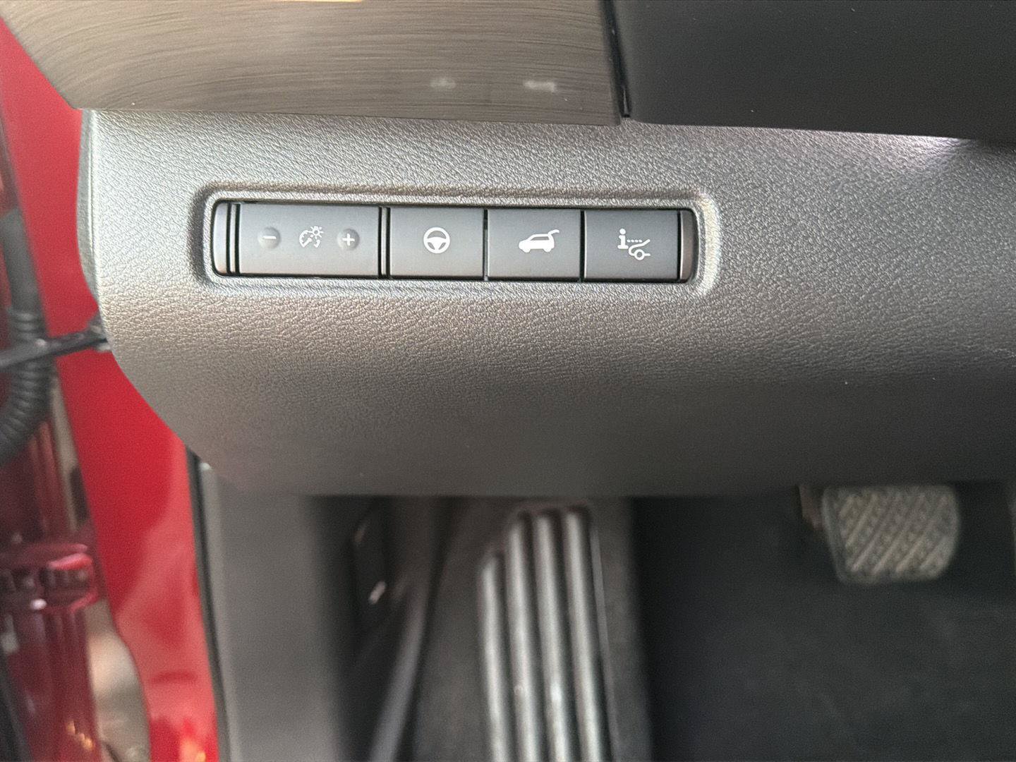 Used 2022 Nissan Pathfinder Platinum w/ Cargo Package FWD image 21