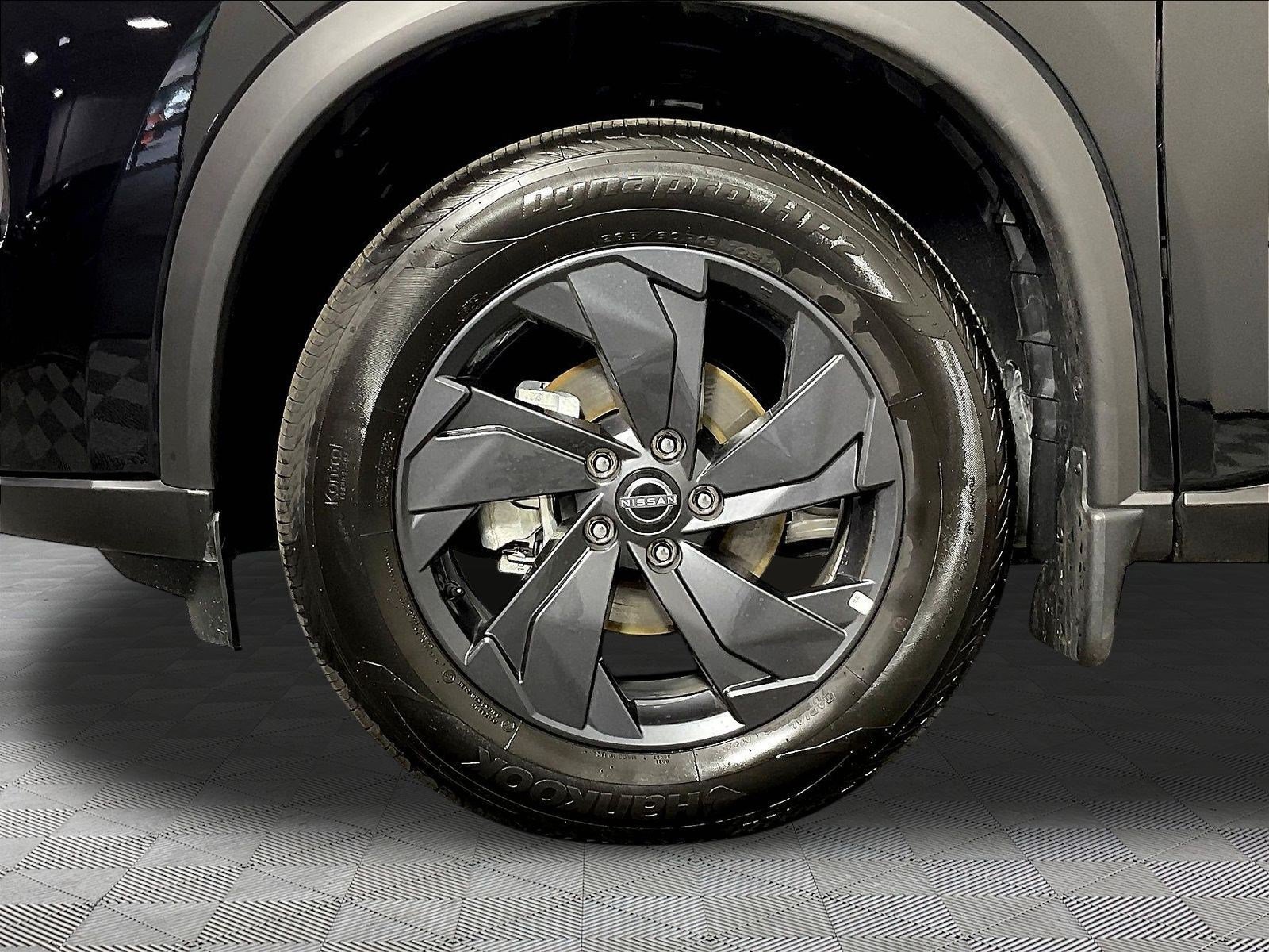 Used 2026 Nissan Rogue SV AWD/4WD image 33