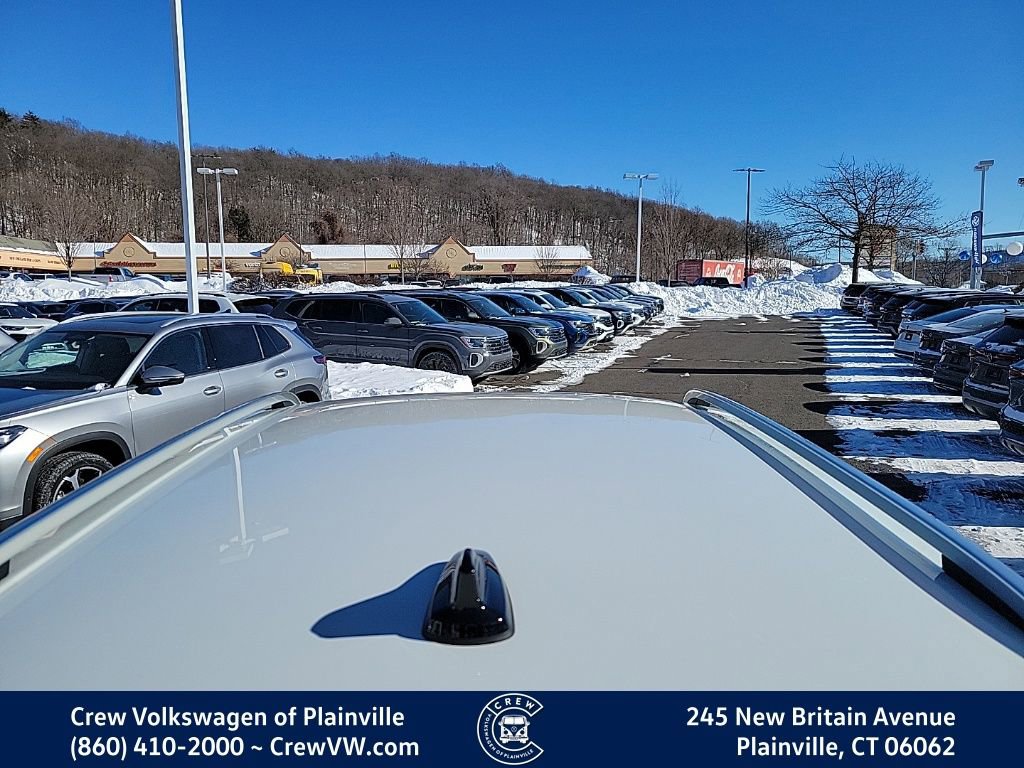 Certified 2022 Volkswagen Taos SE image 30