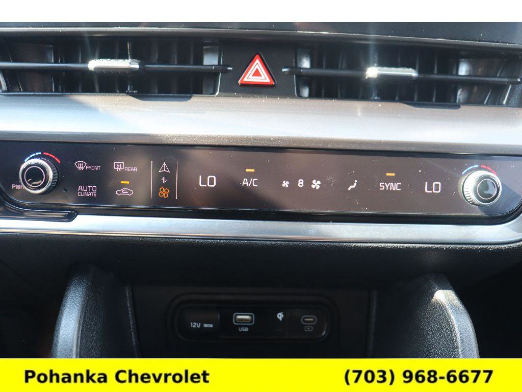 Used 2024 Kia Sportage EX image 17