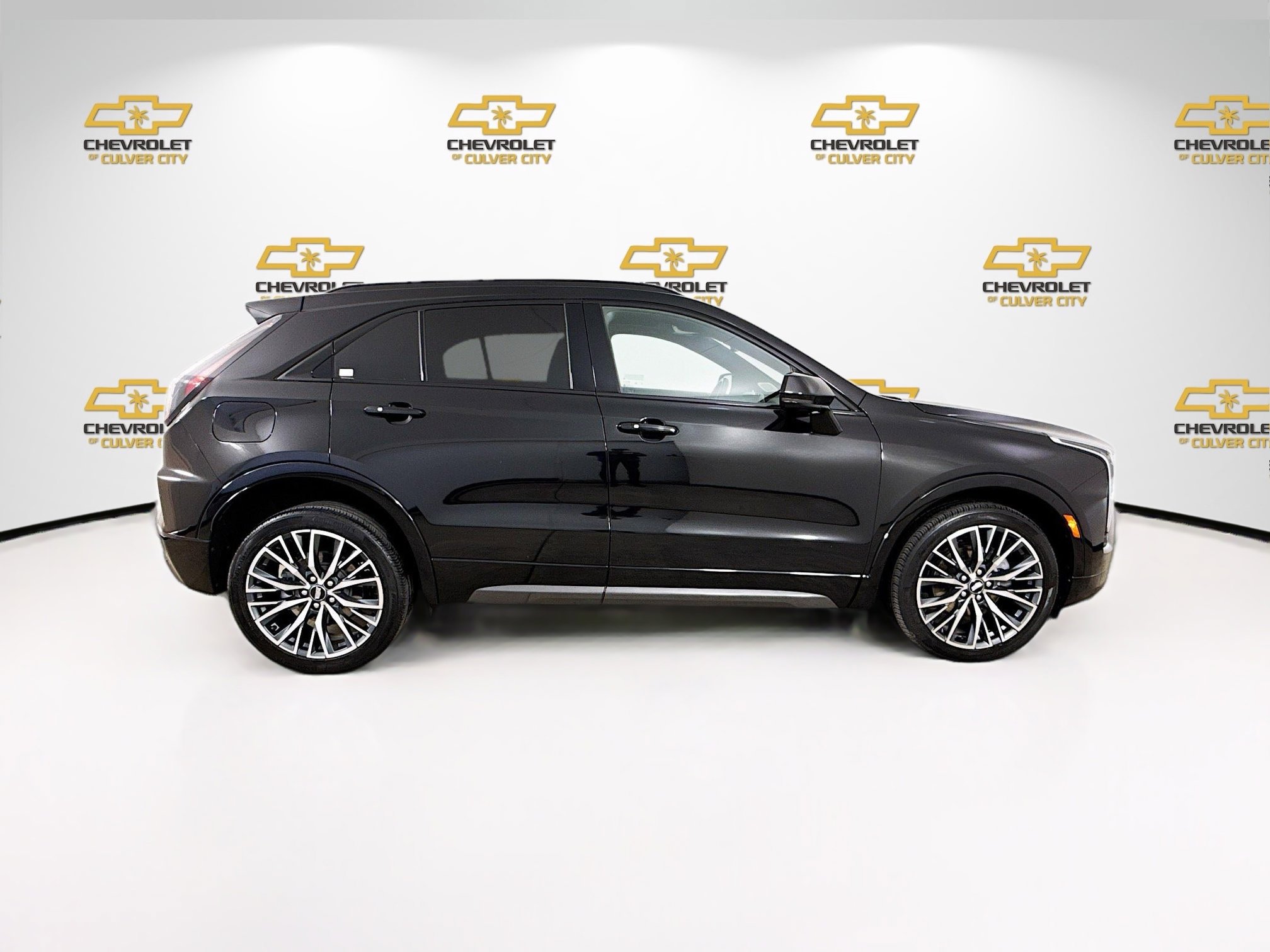 Used 2024 Cadillac XT4 Sport w/ Cold Weather Package image 8