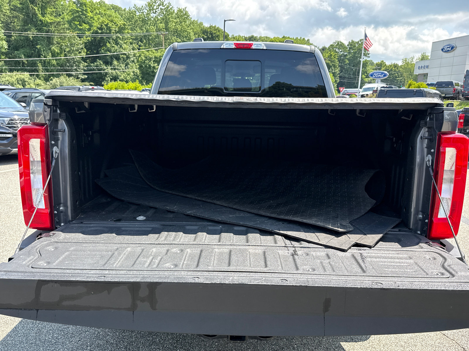 Used 2023 Ford F250 XLT w/ Snow Plow Prep Package AWD/4WD image 25