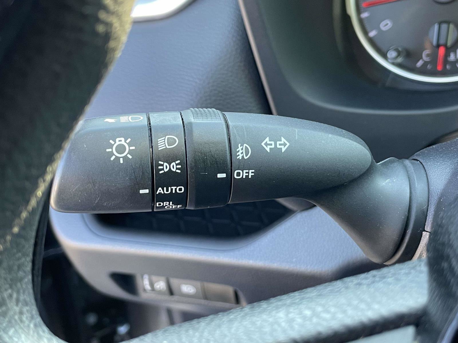 Used 2021 Toyota RAV4 XLE image 19