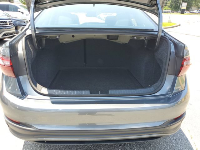 Used 2023 Volkswagen Jetta SE FWD image 14
