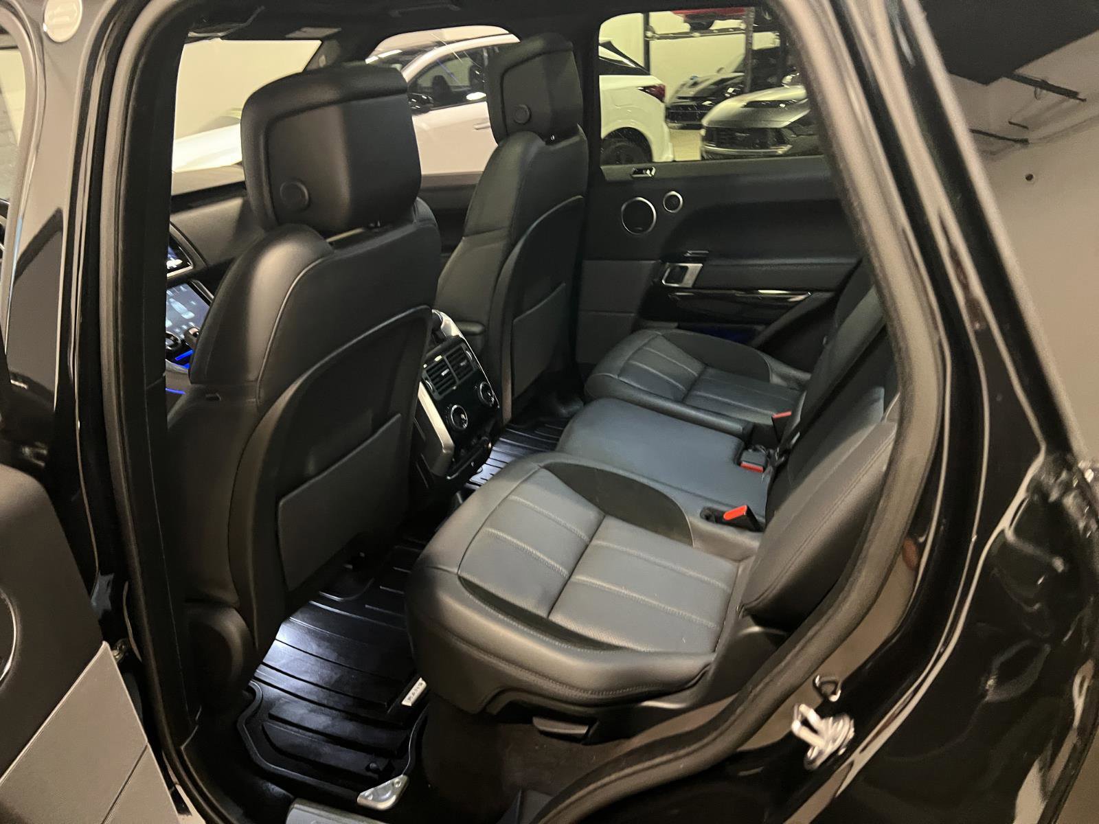 Used 2022 Land Rover Range Rover Sport HST AWD/4WD image 29