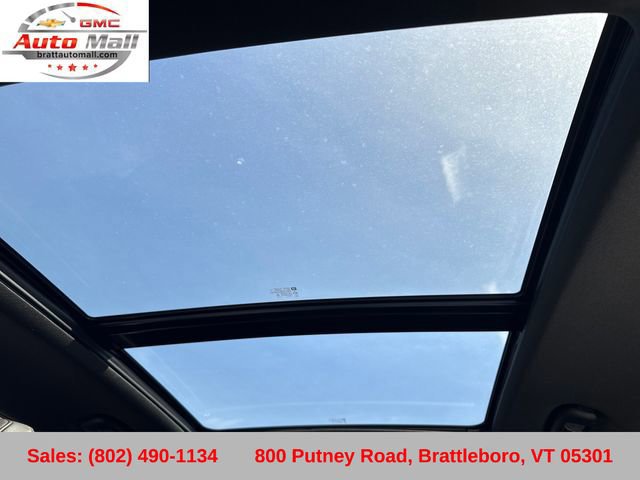 Used 2023 Cadillac XT4 Sport AWD/4WD image 22