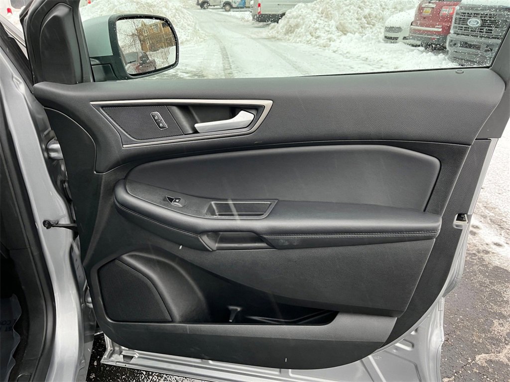 Used 2022 Ford Edge SEL w/ Convenience Package image 21