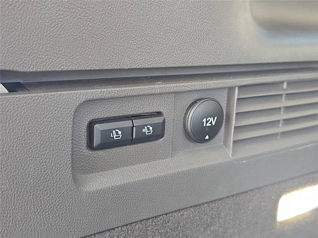 Used 2023 Lincoln Nautilus FWD w/ Premium Package image 28
