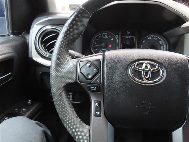 Used 2021 Toyota Tacoma TRD Off-Road image 19