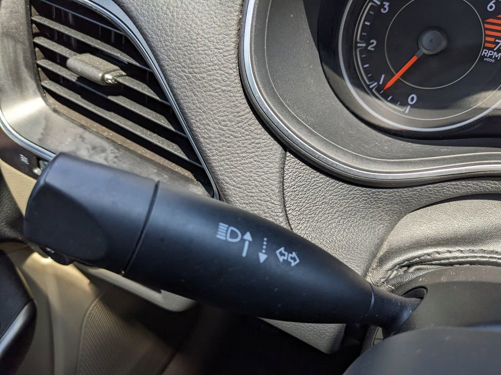 Used 2019 Jeep Cherokee Latitude w/ Popular Appearance Group FWD image 45