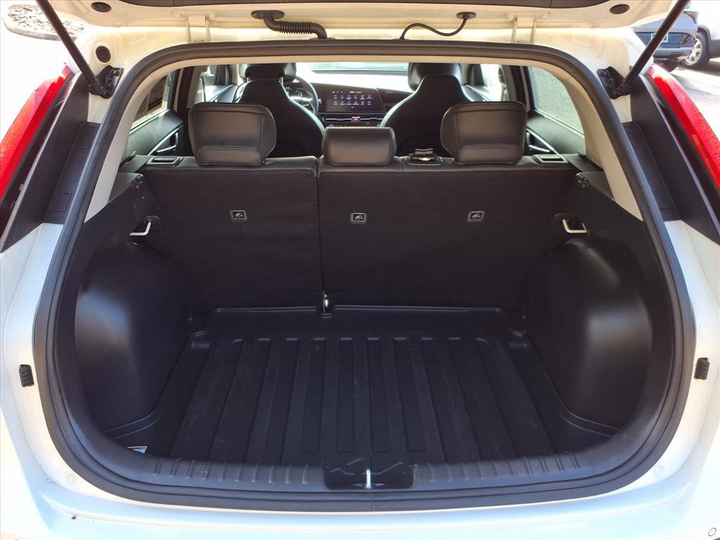 Used 2023 Kia Niro EX Touring image 25