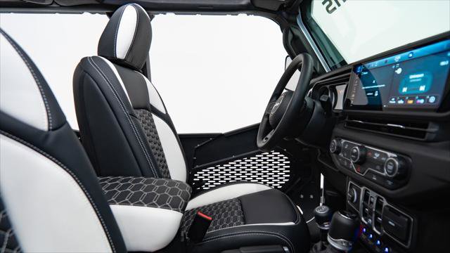 Used 2025 Jeep Gladiator Sport image 13