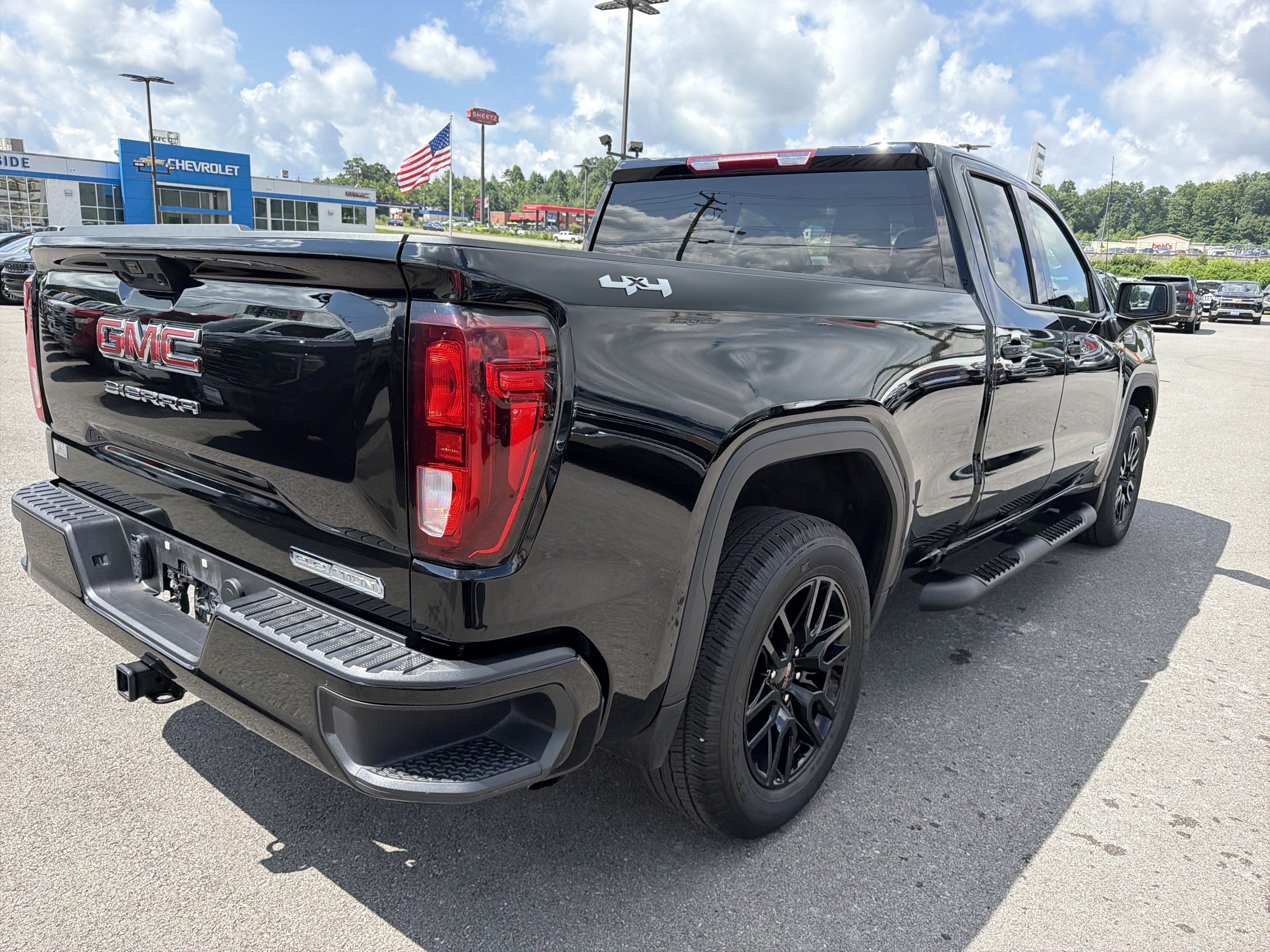 Certified 2025 GMC Sierra 1500 Elevation AWD/4WD image 7