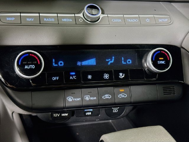 Used 2024 Hyundai Elantra SEL FWD image 16