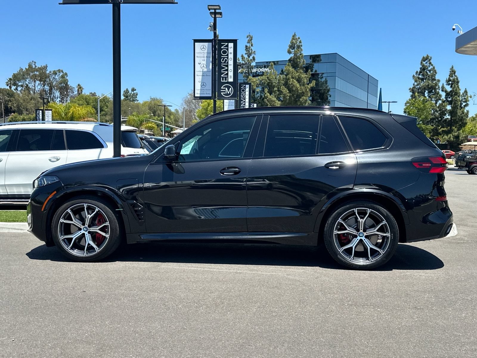 Used 2024 BMW X5 xDrive50e w/ Executive Package AWD/4WD image 6
