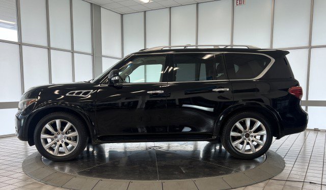 Used 2011 INFINITI QX56 4WD w/ Deluxe Touring Pkg image 4