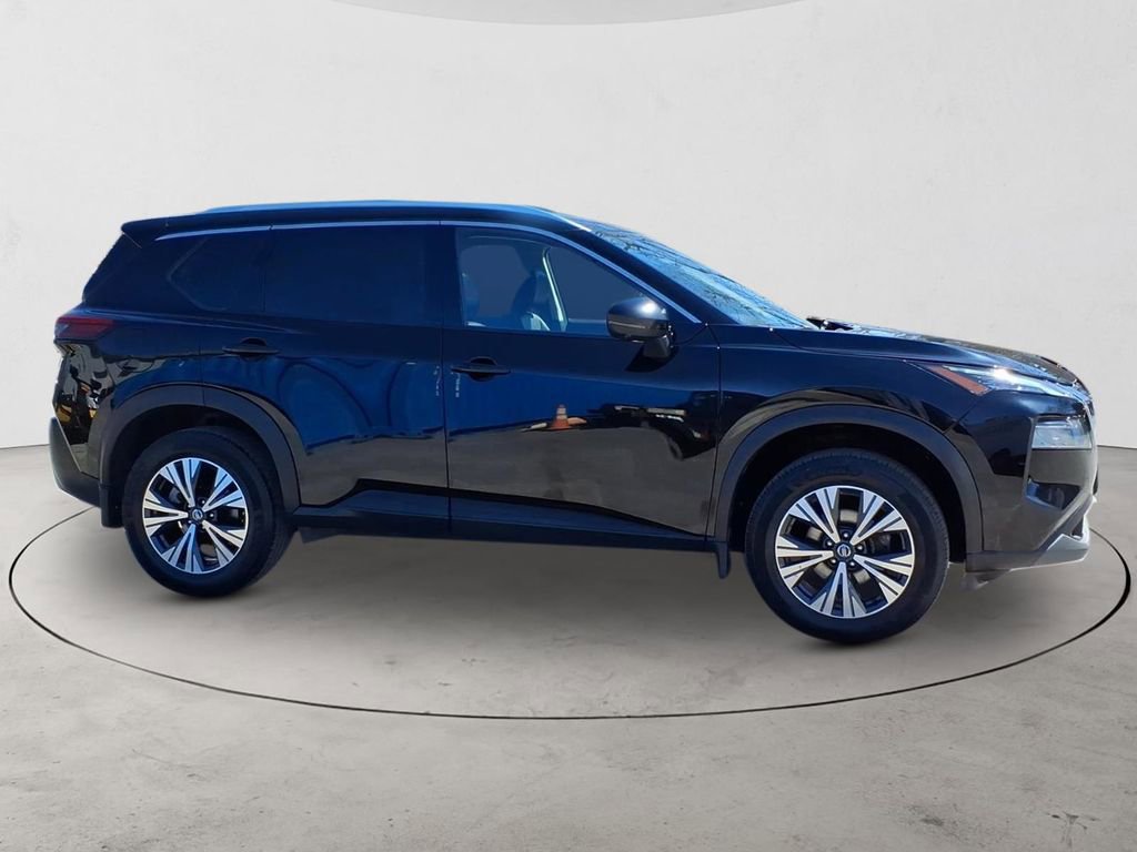 Used 2021 Nissan Rogue SV w/ Premium Package image 4