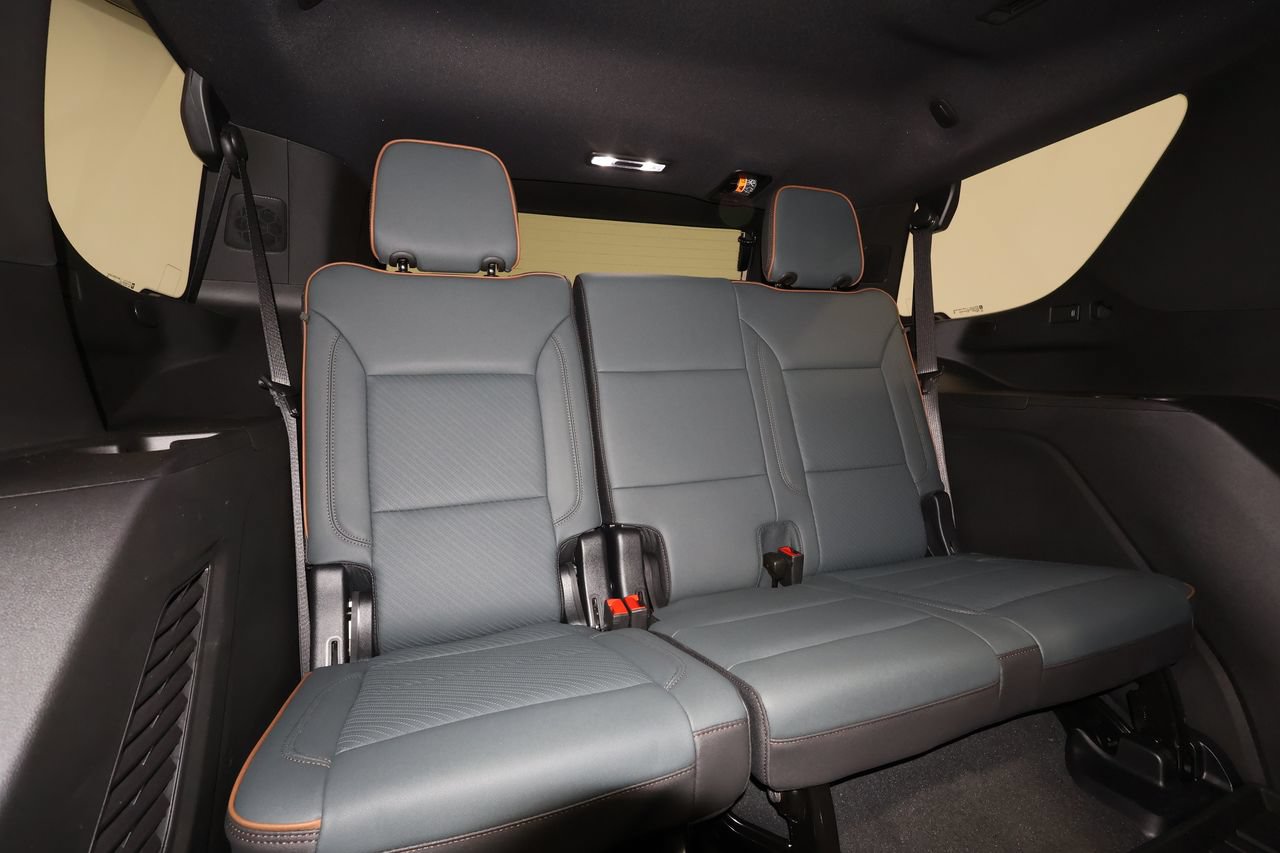 Used 2026 GMC Yukon AT4 w/ AT4 Premium Package AWD/4WD image 29