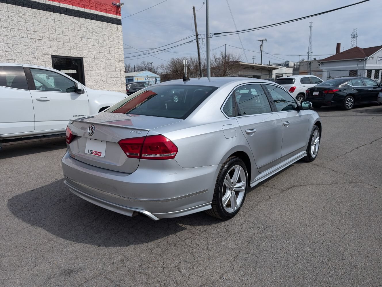 Used 2015 Volkswagen Passat 3.6 SEL Premium FWD image 6