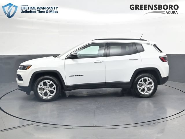 Used 2024 Jeep Compass Latitude AWD/4WD image 8