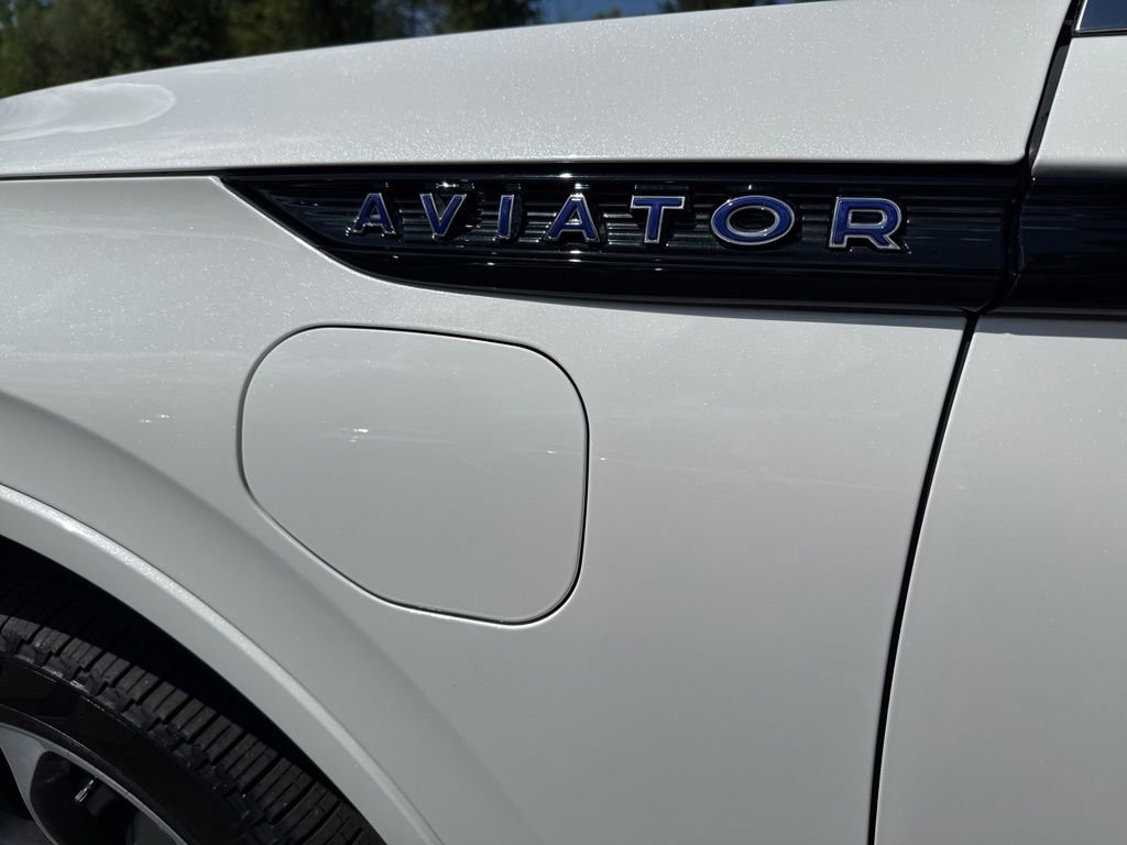 Used 2021 Lincoln Aviator Grand Touring w/ Elements Package Plus AWD/4WD image 13