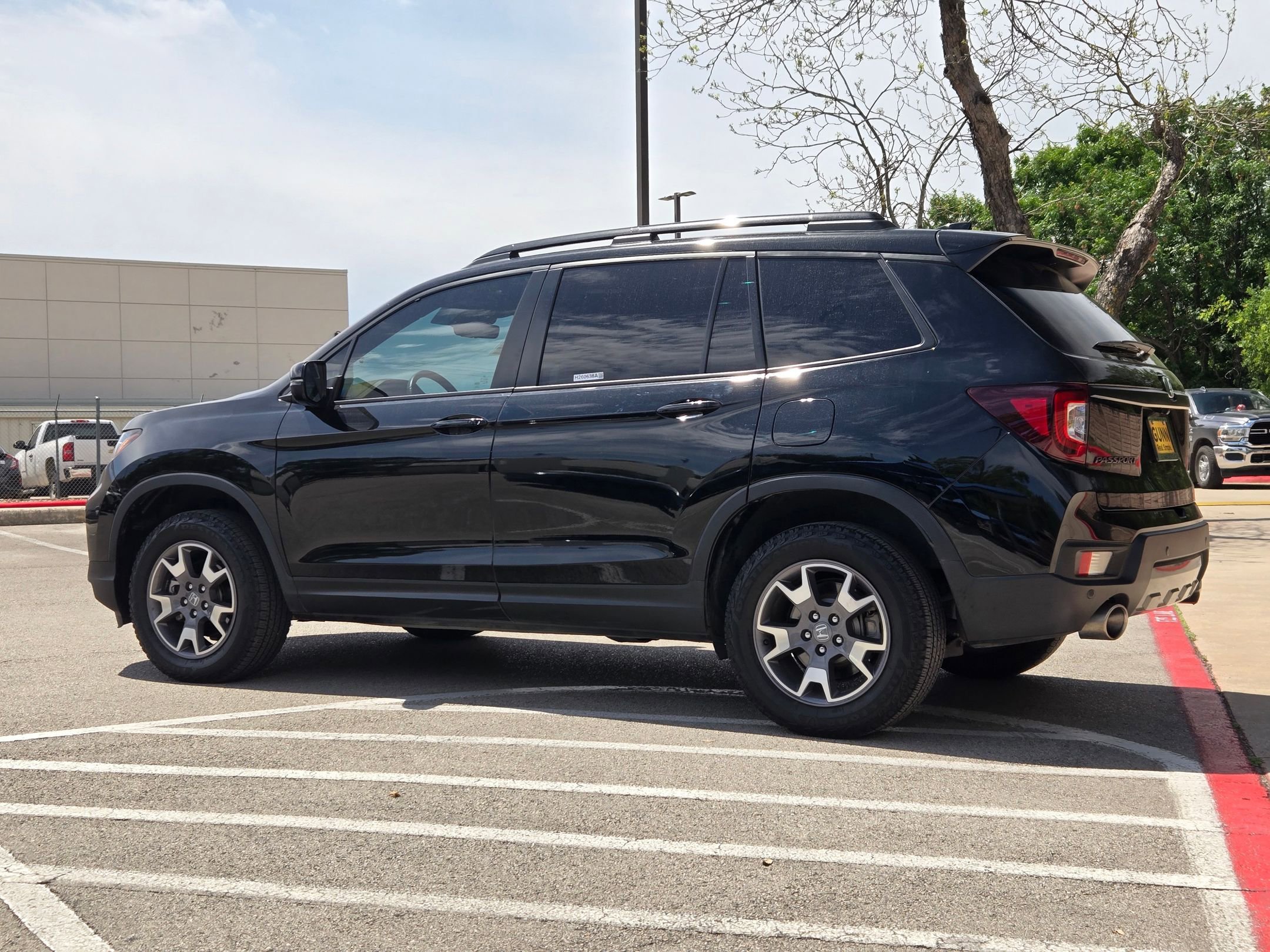 Certified 2023 Honda Passport TrailSport image 5